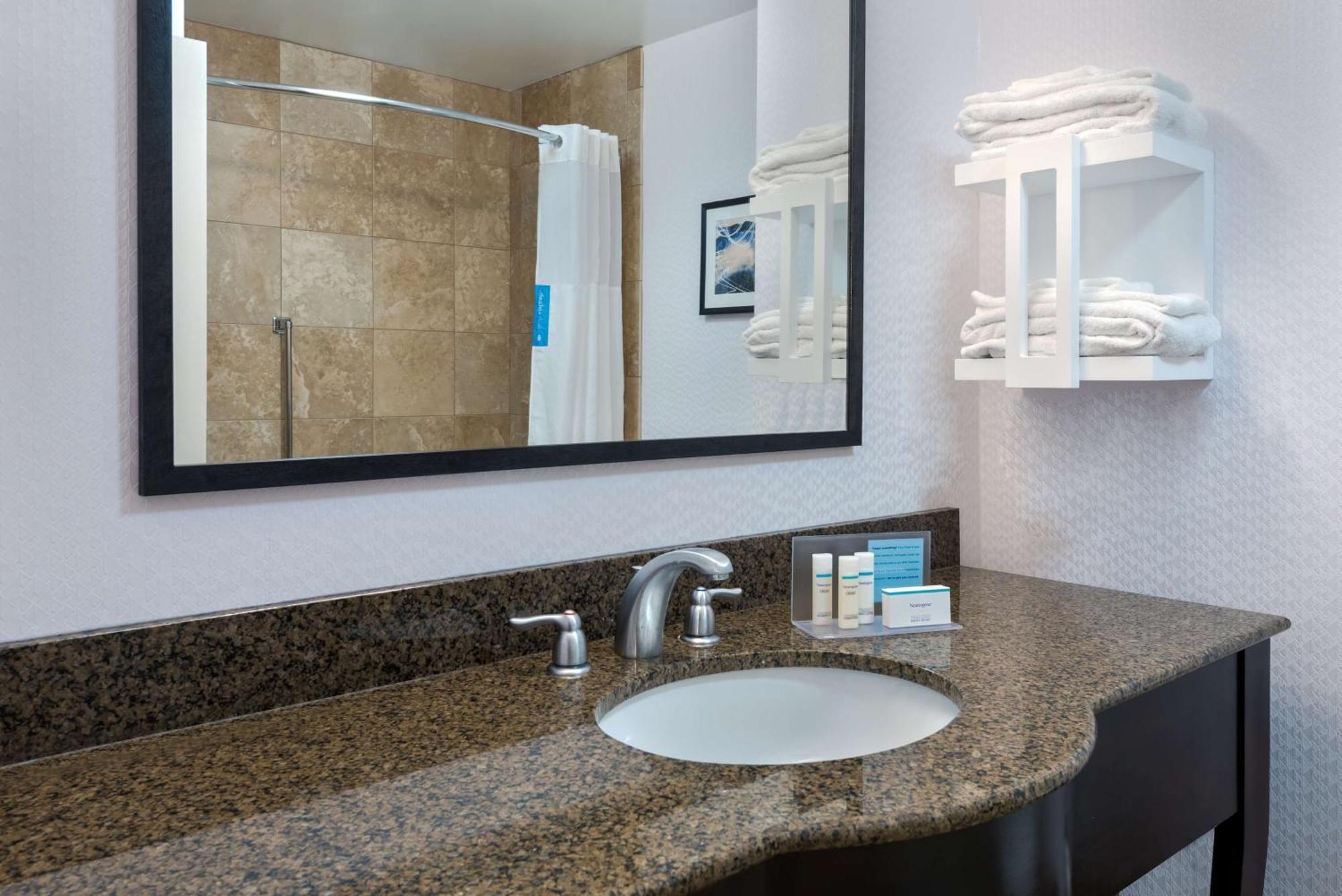Hampton Inn & Suites Buffalo/Downtown Dış mekan fotoğraf